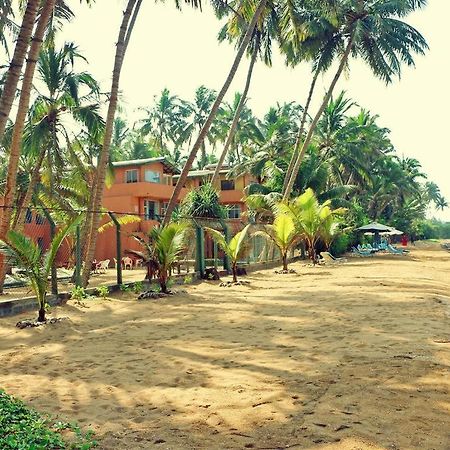 Oyo 246 Roy Villa Beach Hotel Kalutara Exterior photo