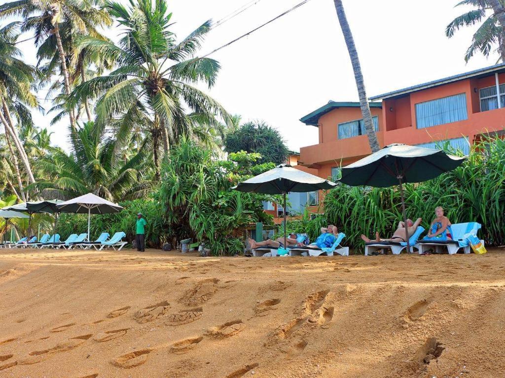 Oyo 246 Roy Villa Beach Hotel Kalutara Exterior photo