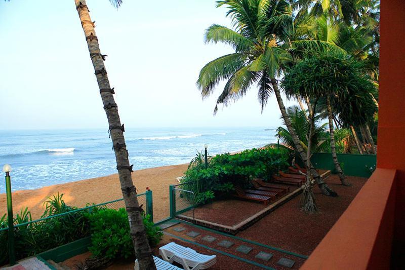 Oyo 246 Roy Villa Beach Hotel Kalutara Exterior photo