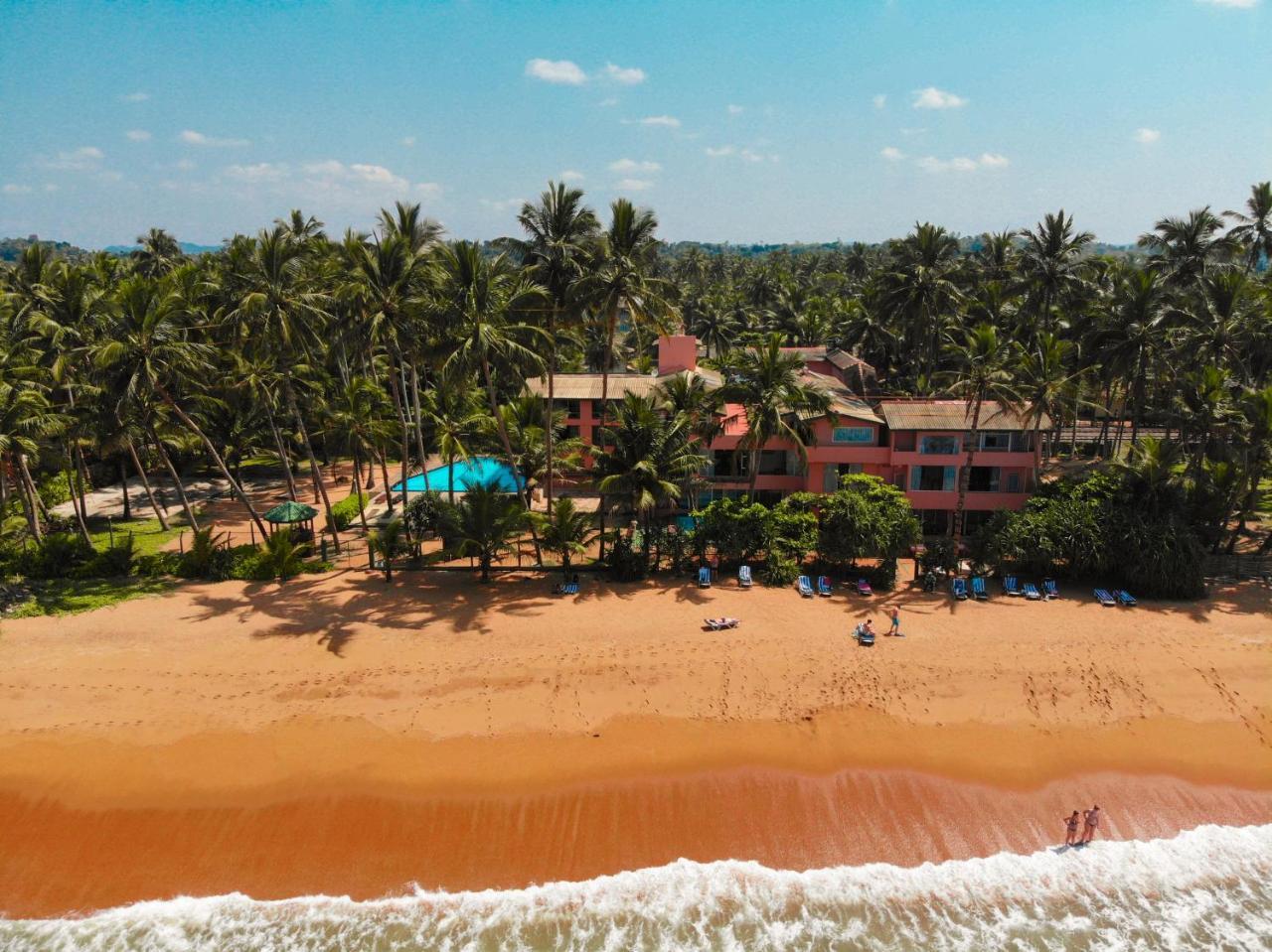 Oyo 246 Roy Villa Beach Hotel Kalutara Exterior photo