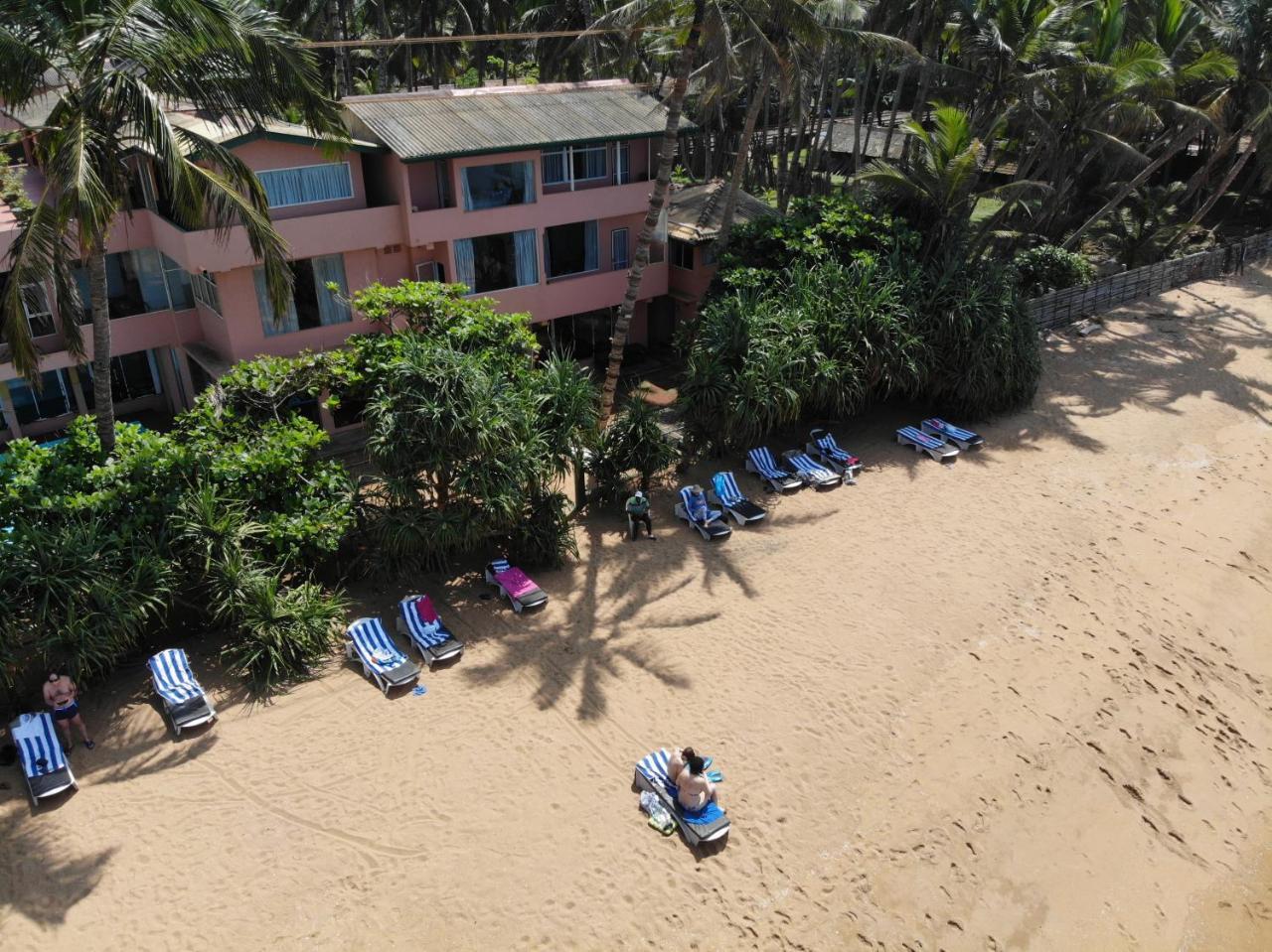 Oyo 246 Roy Villa Beach Hotel Kalutara Exterior photo